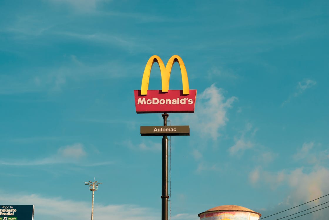 Ternyata Ini Alasan di Balik Logo McDonald's Berwarna Kuning dan Merah