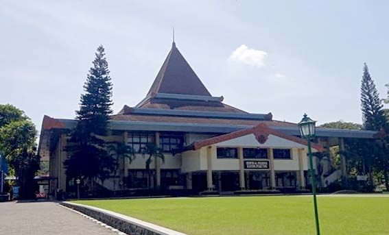 Ini 10 Perguruan Tinggi dengan Jurusan Hukum Terbaik di Indonesia Tahun 2022
