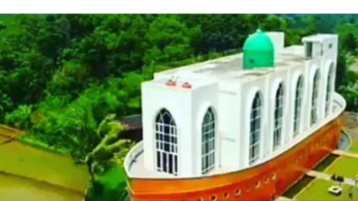 7 Masjid Unik Di Indonesia Dengan Arsitektur Yang Megah Dan Menawan