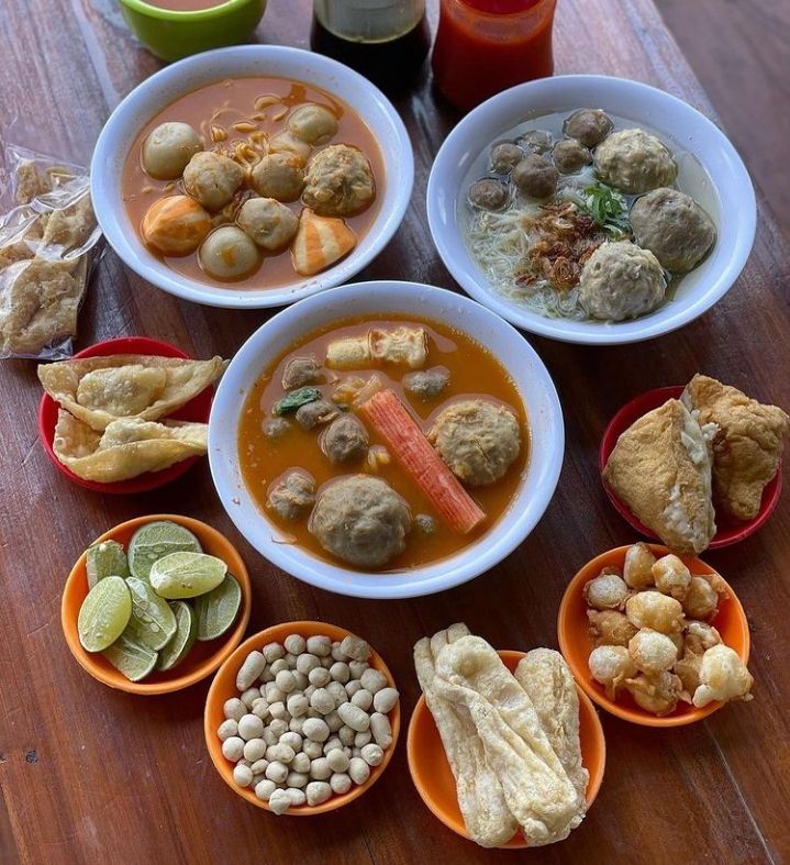 Bakso Prasmanan Terlengkap Ada Di Bakso Cenghar Mak Nai