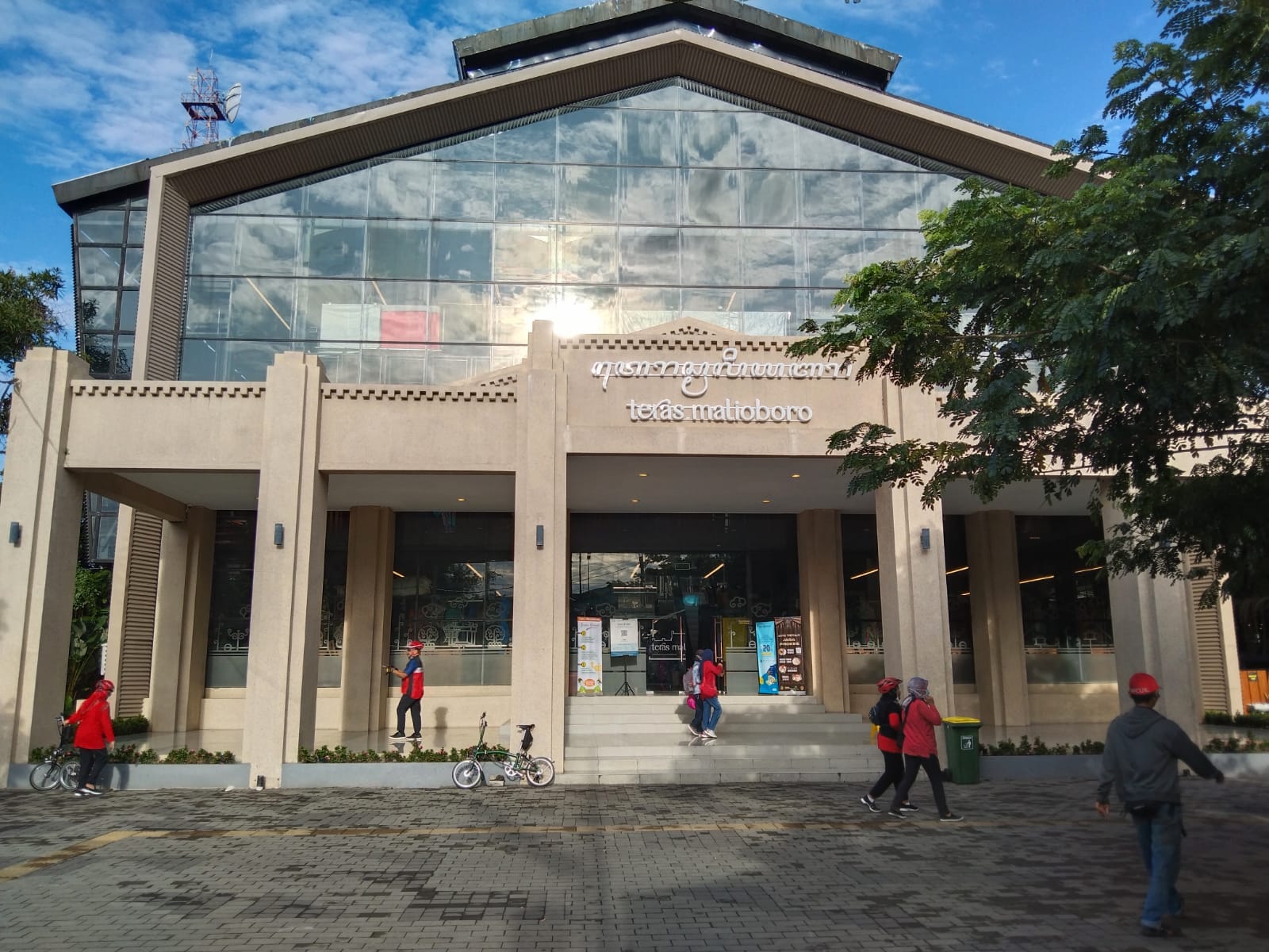 Spot Foto Jadi Salah Satu Daya Tarik Teras Malioboro 1 8998