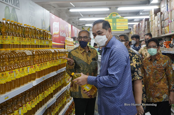 Minyak Goreng Rakyat Seharga Rp Per Liter Sijori Id