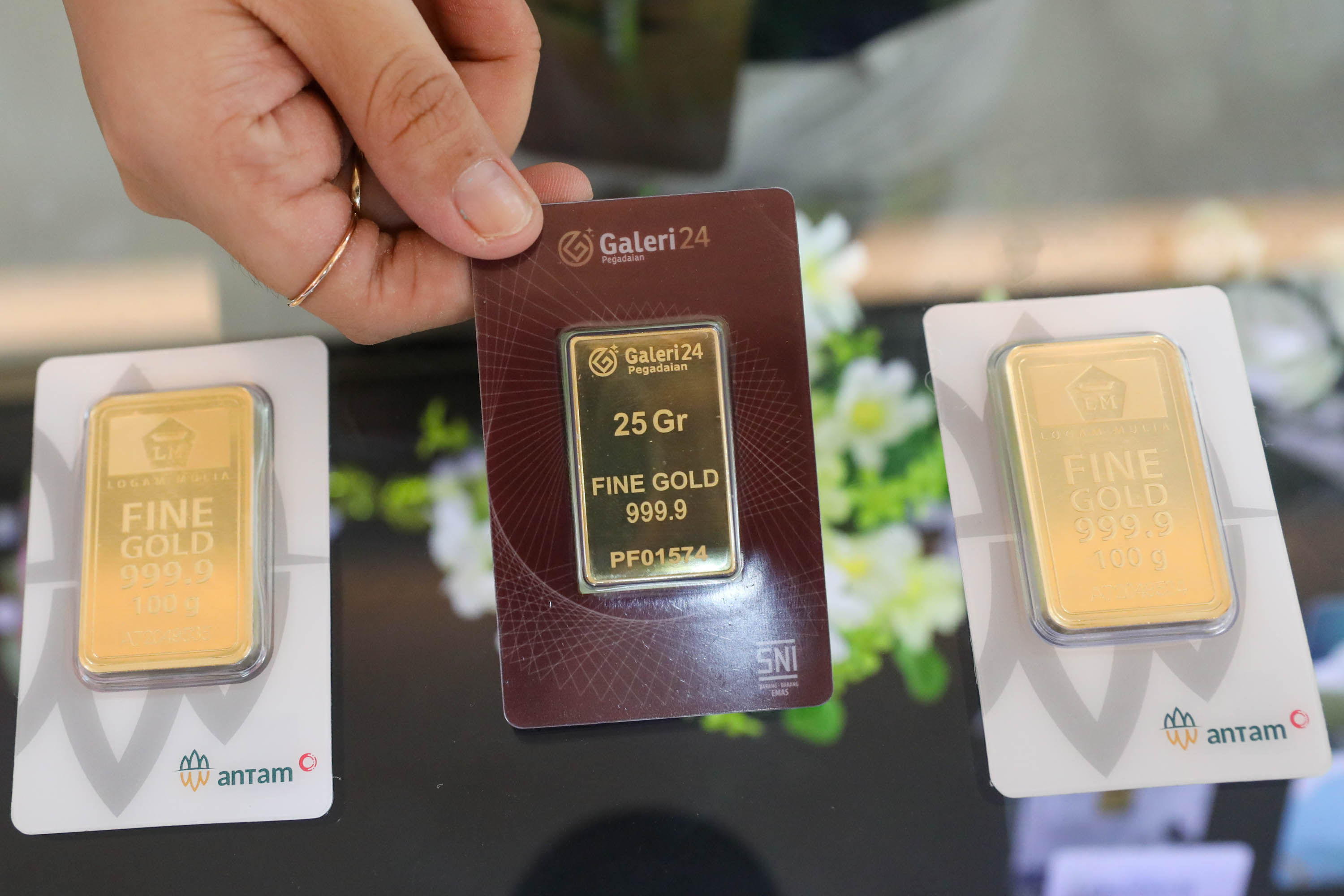 Harga Emas Hari Ini: Antam Naik Rp72 Ribu, Harga Segram Rp2,487.000