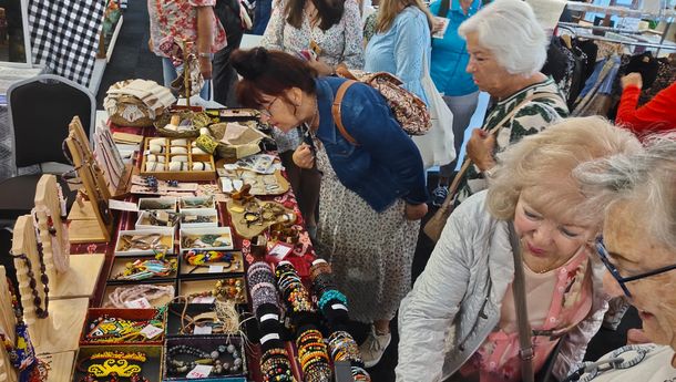 Produk UMKM Binaan Pertamina Laris Manis di Pasar Belanda
