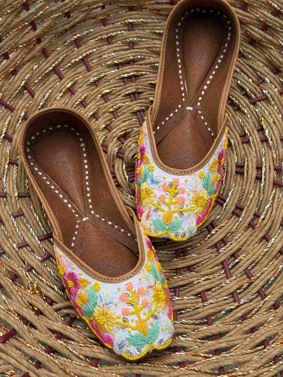 Multicoloured juttis