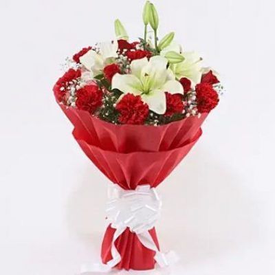 Beauty-of-Reds-Whites-Bouquet.jpg