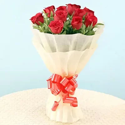 velvety-red-roses-bouquet_1[1]