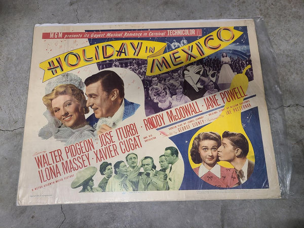 Holiday In Mexico - Half Sheets