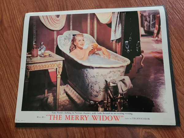 The Merry Widow - General Lobby Cards