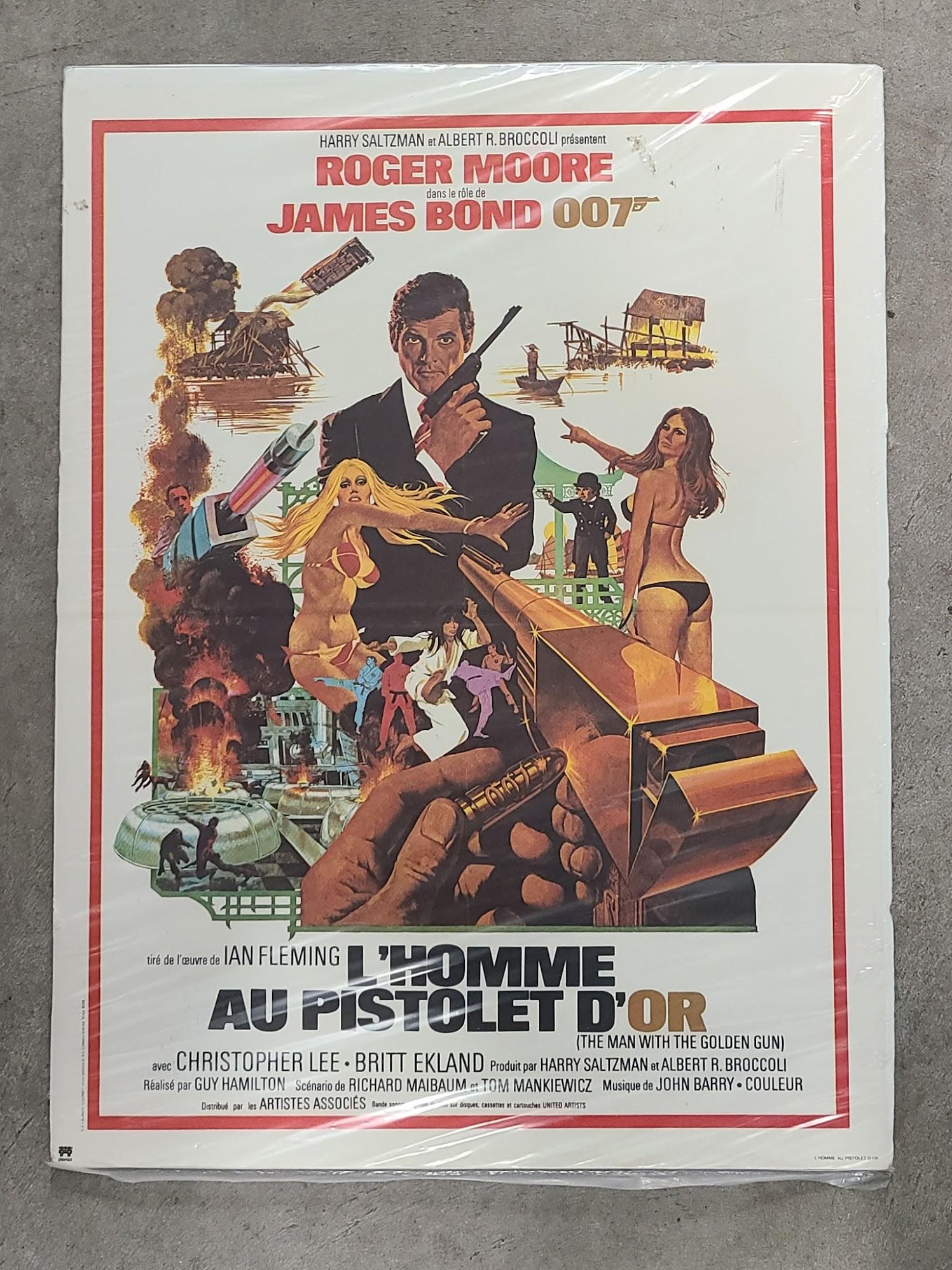 The Man With The Golden Gun 1974 French