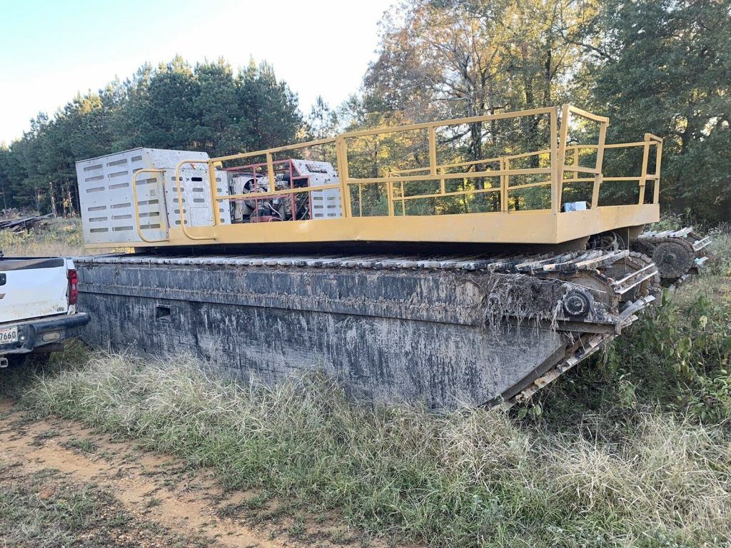 Marsh Master Swamp Buggy Amphibious Floating Tracked Personnel Carrier 15k Winch