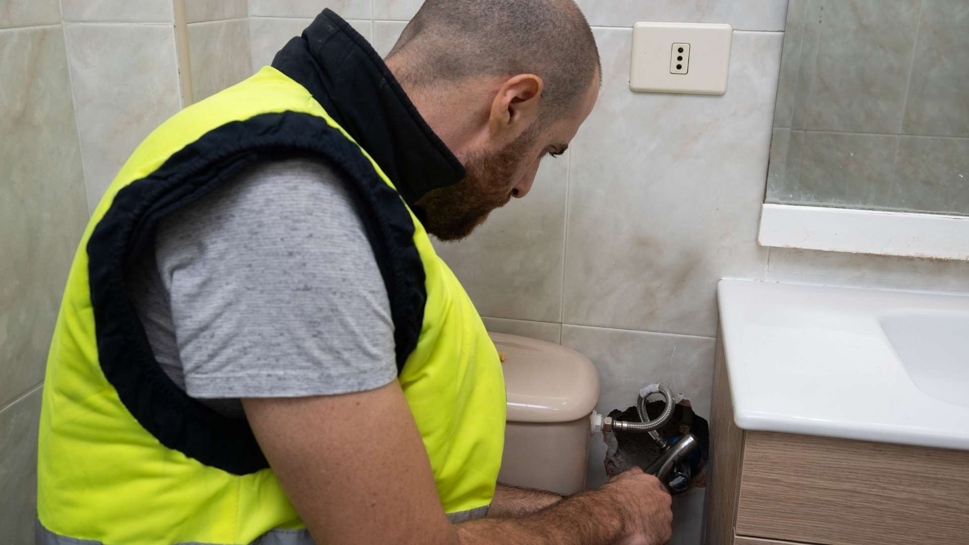 FAQS about Bathroom Water Damage Repair Services in Isleton, CA