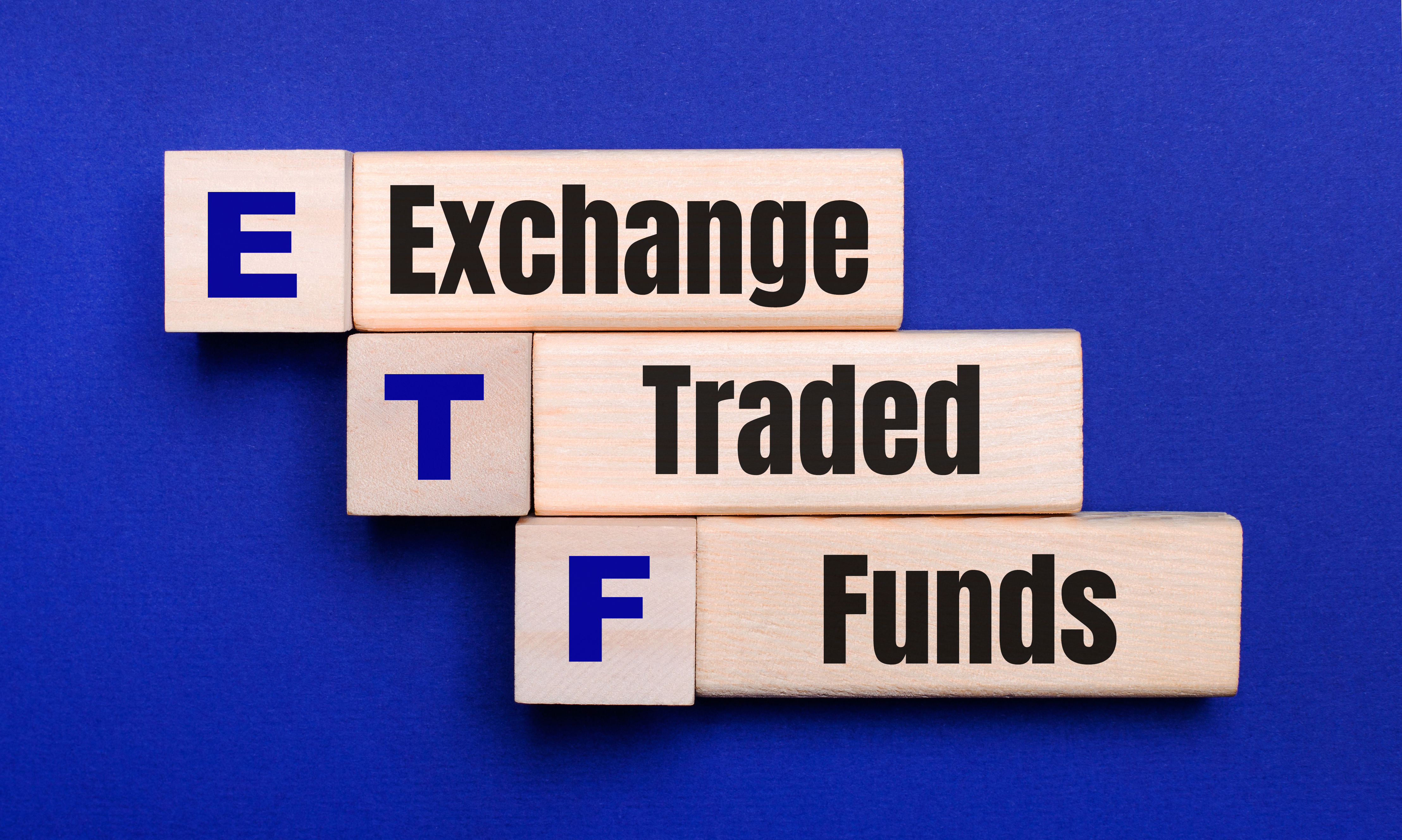 Bitcoin and Ethereum ETFs Show Mixed Trends as Investor Interests Shift