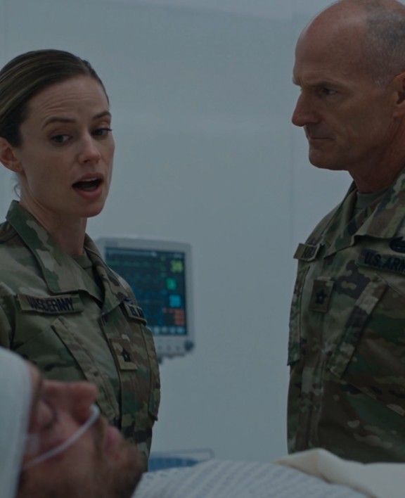 The Prisoner Knew Natalie’s Name—Then He Opened His Hand Beside the Hospital Bed