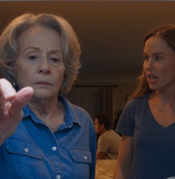 Nicole Saved Dinner For Ryan While Evelyn Quietly Paid For Almost Everything