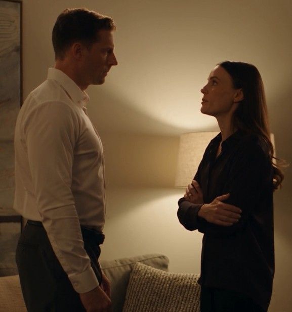 Hours Before Their Wedding, One Message Made Daniel Question Emily’s Past