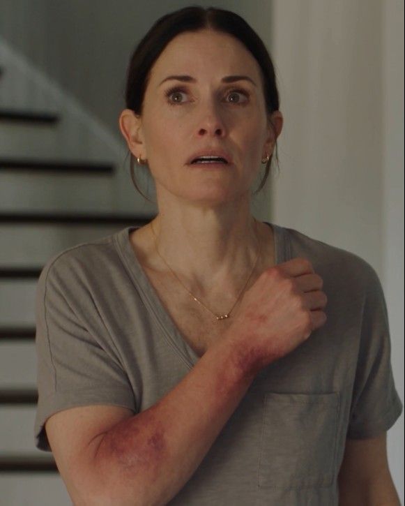 <span class="tnbs-story-title-part-prefix">Part 1:</span> She Shoved Me in Her Kitchen — Then Said I Was Being Dramatic