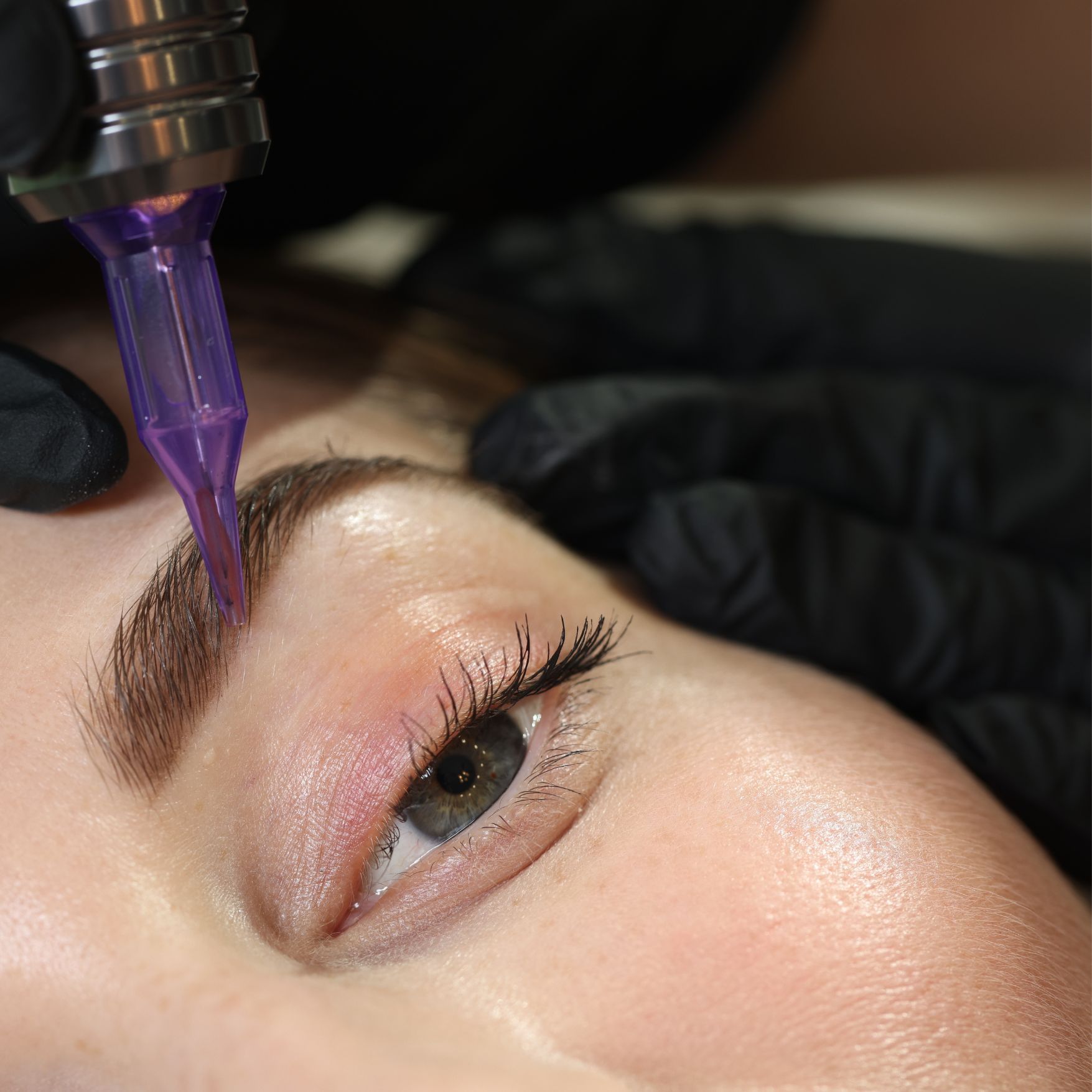 Pestañas y Cejas a domicilio 3