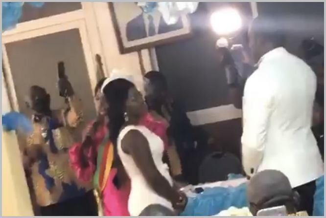 Les deux conjoints à la mairie de Nkolbisson, avant l