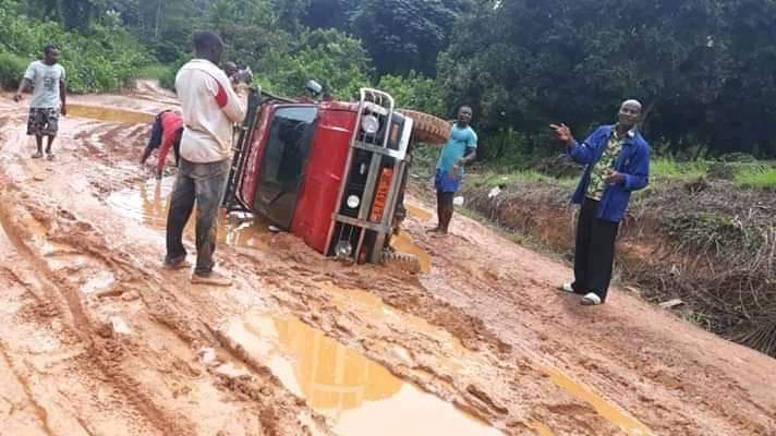 Route Kribi-Campo cf KNP