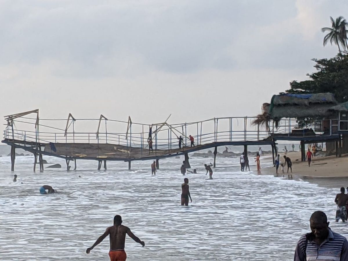Destruction du restaurent CopaCabana à Kribi,