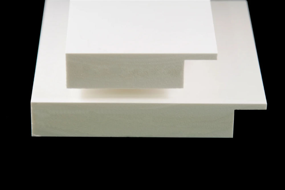5/4' x 4' x 18' Kleer Konceal PVC Trim with Flange Cutout