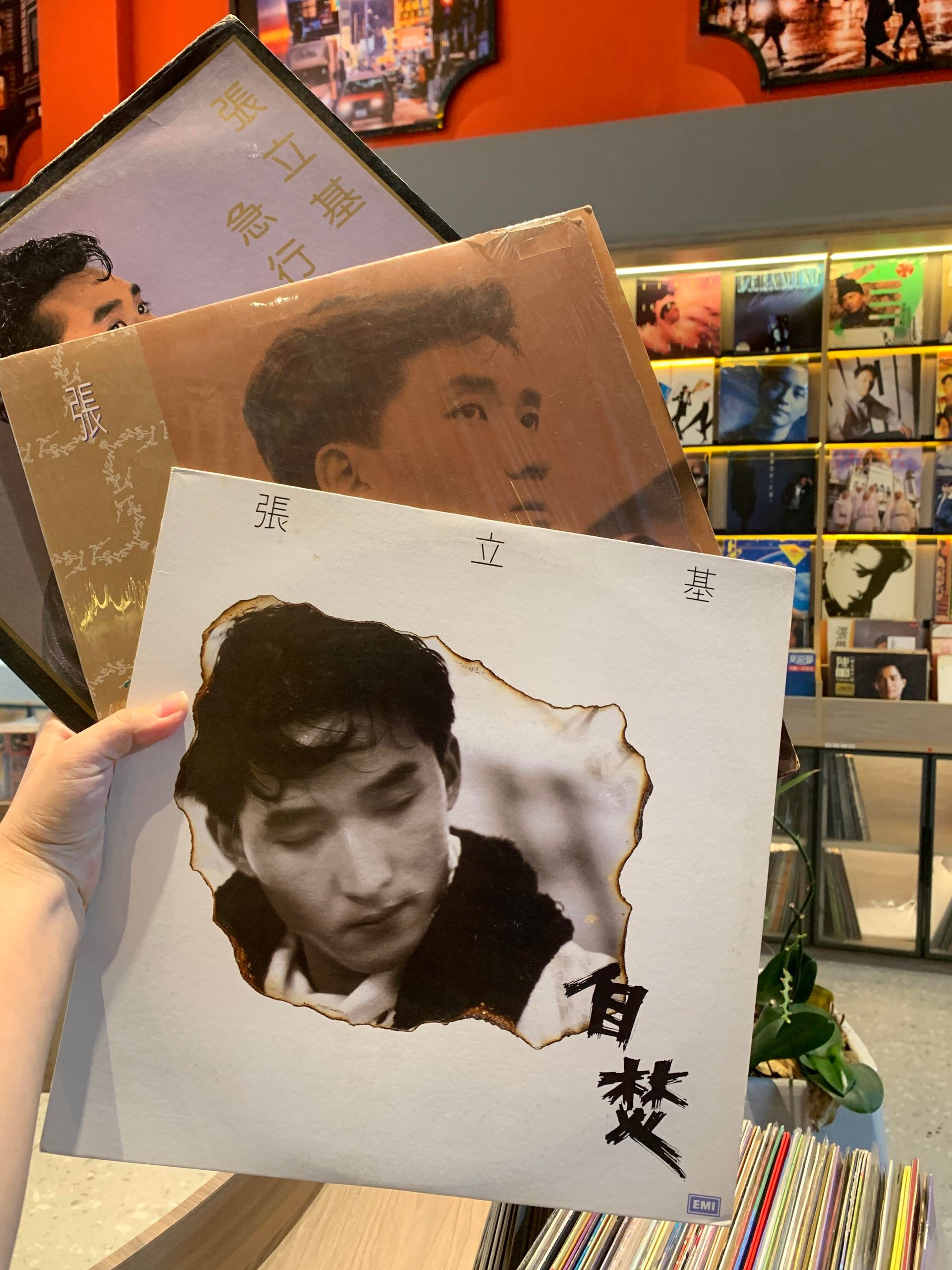 黑膠 Dead Wax 與矩陣碼辨識示意圖