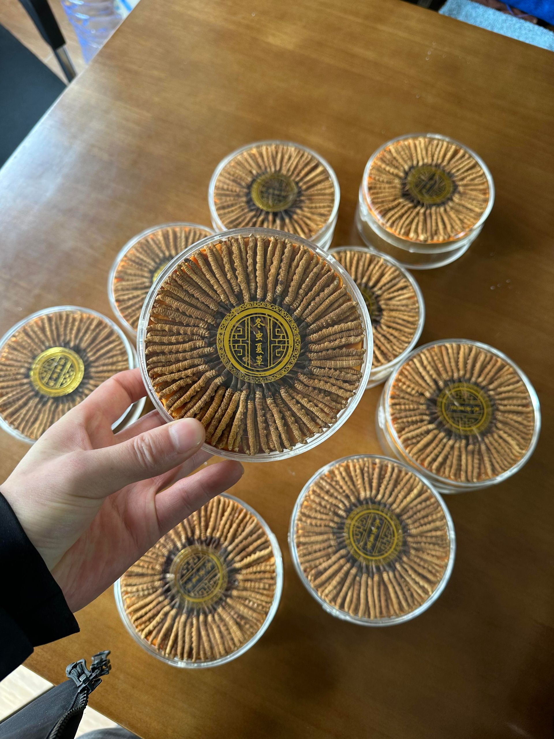 冬蟲夏草回收案例｜旺角散裝精品（色澤氣味評估良好）｜香港澳門上門回收