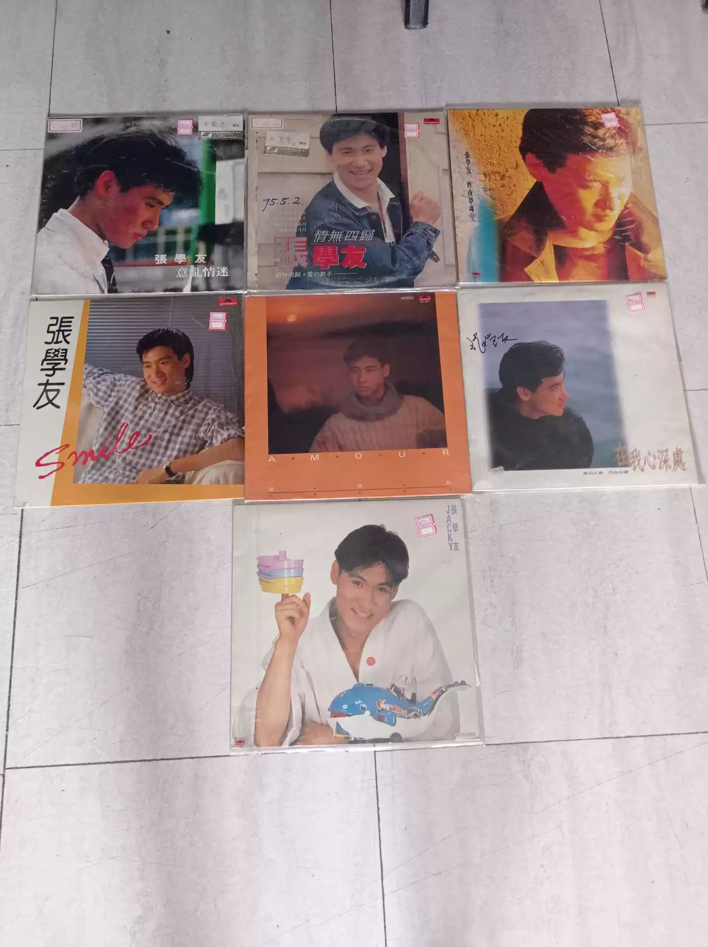 中文黑膠與舊版CD版本辨識情境圖