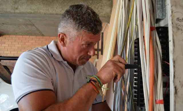 Ambient Electrical || 0415 684 120