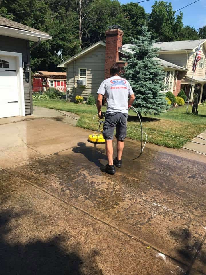 Wet-Jet Pressure Washing