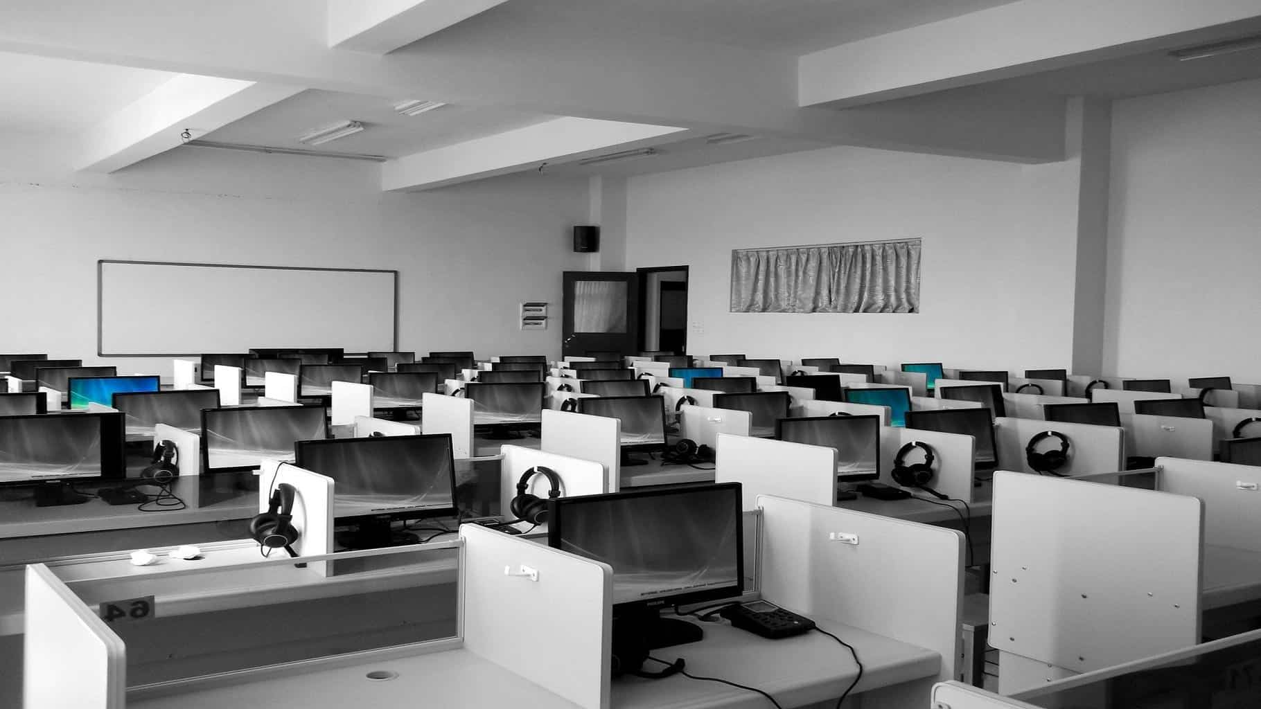 Workstations.com.au Increases The Productivity Of Your Firm With The Help Of Modern Office Furniture In Sydney
