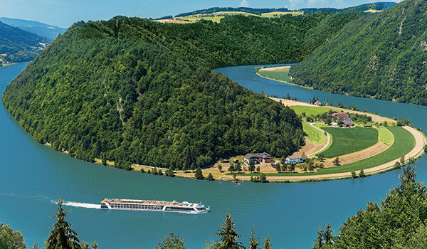 Thia's Travel Services