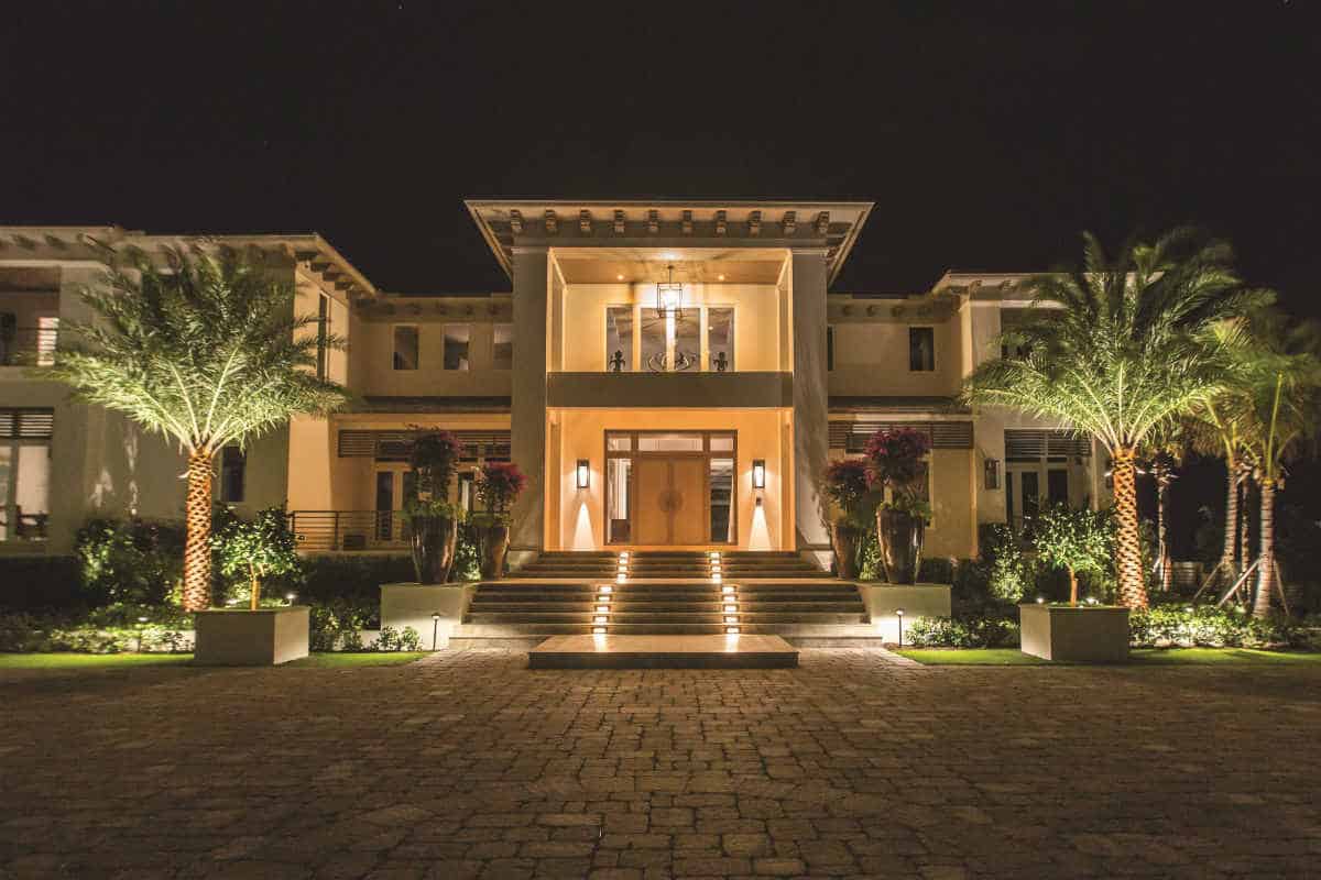 Majestic Lighting Design Houston- Landscape Lighting Designer and Lighting Installation
