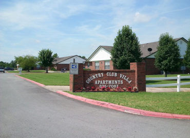Country Club Villa Apartments
