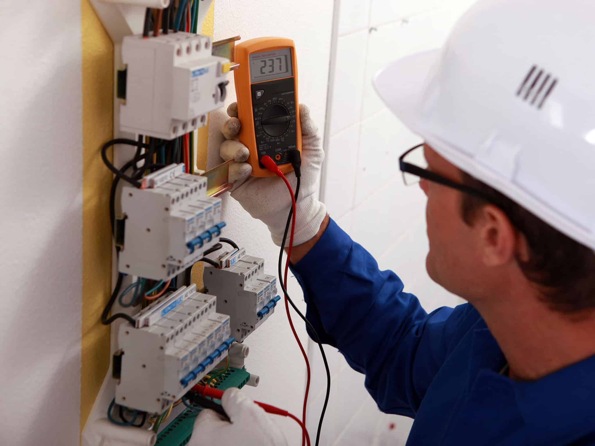 Electricians Service Team