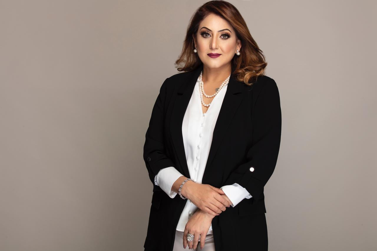 Meenakshi Dutt Makeovers