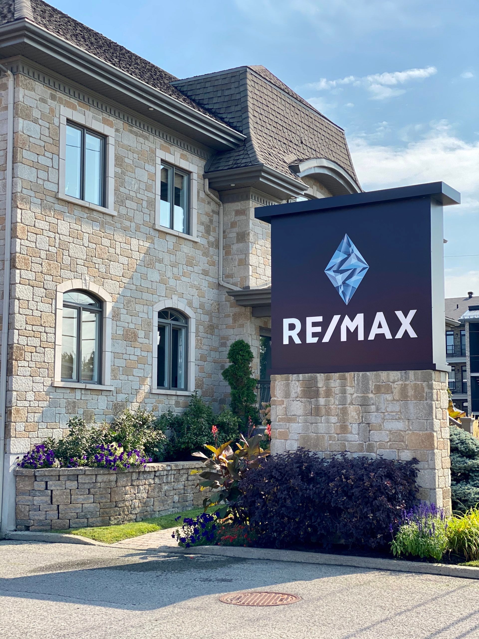 Pascal Chayer courtier immobilier résidentiel et commercial RE/MAX CRYSTAL