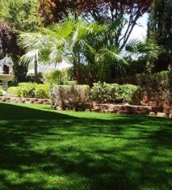 Paradise lawn and putting greens