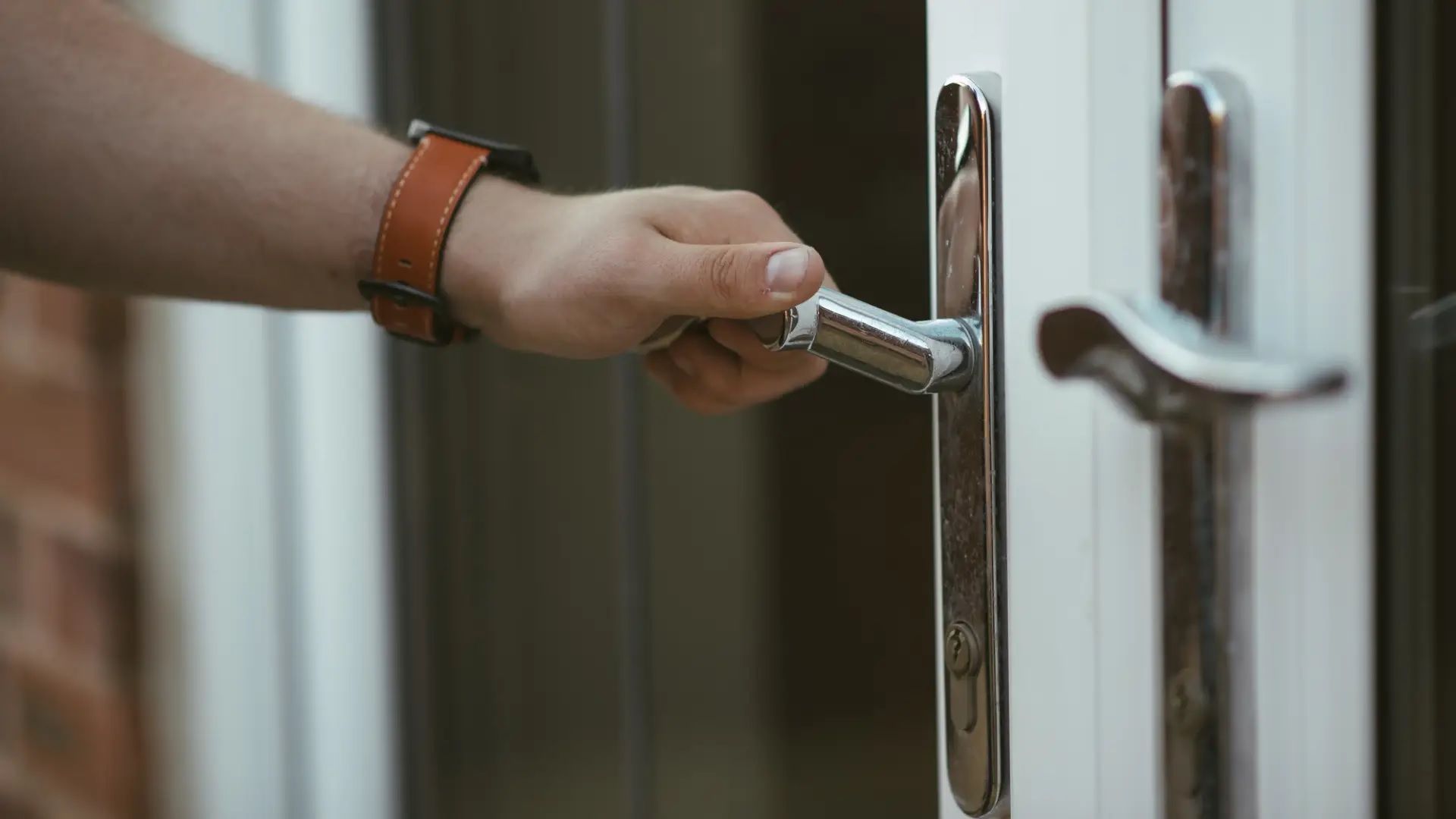 J-Bee Locksmith