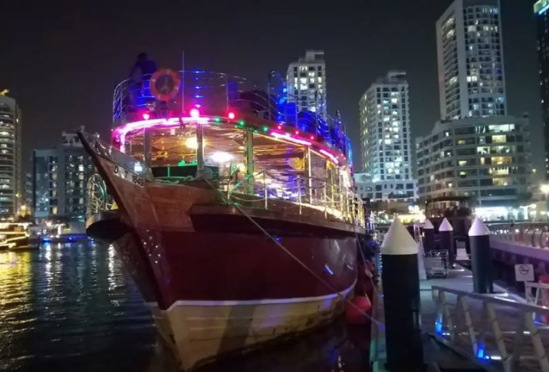 Dubai Marina Cruise Dinner