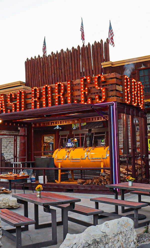 Bubba's Smokehouse & Spirits