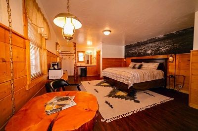Chinook Winds Lodge