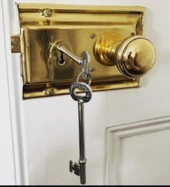Toni Locksmiths