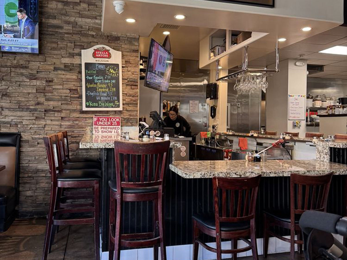Niko’s Pizzeria Catering | Food Delivery Restaurant