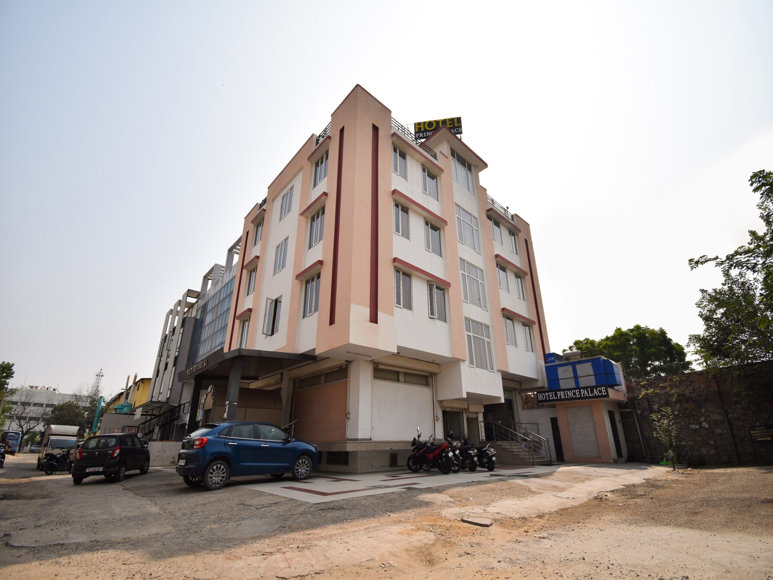 Hotel Grand Eagle