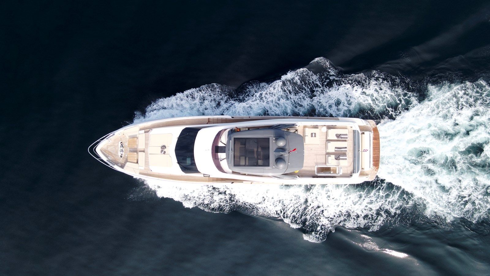 Yachts for Sale in Dubai- Glamour Yacht