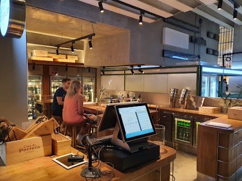 Cloud Wine Bottle Shop