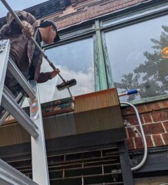 GLEAMs Window Cleaning