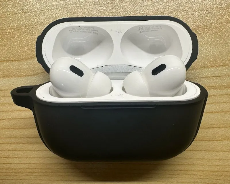 Finally, my Airpods Pro updated its own firware version to the latest 6B32 with adaptive sound mode control during a normal case charging even without myself noticing meanwhile I was about to develope a short writeup on ways to update firmware version manually if Airpods series does not update automatically when there are no viable network connections; but apparently at this phase it is needless.And my Airpods case has finally arrived after an anxious delivery delay wait time just now! #daily #devFinally, my Airpods Pro updated its own firware version to the latest 6B32 with adaptive sound mode control during a normal case charging even without myself noticing meanwhile I was about to develope a short writeup on ways to update firmware version manually if Airpods series does not update automatically when there are no viable network connections; but apparently at this phase it is needless.And my Airpods case has finally arrived after an anxious delivery delay wait time just now! #daily #dev